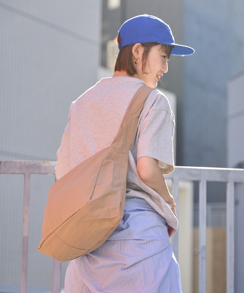 murir(ミュリール)の「ナイロンビッグショルダーバッグ(ショルダーバッグ・レディース・グリーン/ブラック/ベージュ/ピンク・FREE)」の9枚目の写真