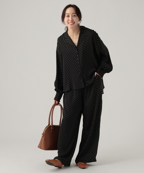 Elura(エルーラ)の「ドットサテン開襟ブラウス/625558(シャツ/ブラウス・レディース・ブラック/ダークブラウン・FREE)」の18枚目の写真