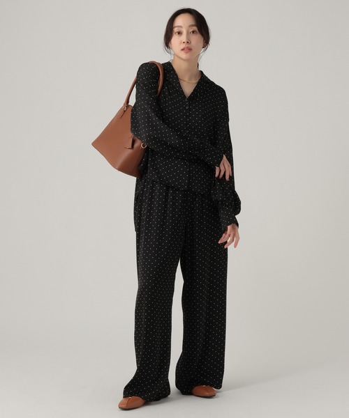 Elura(エルーラ)の「ドットサテン開襟ブラウス/625558(シャツ/ブラウス・レディース・ブラック/ダークブラウン・FREE)」の19枚目の写真