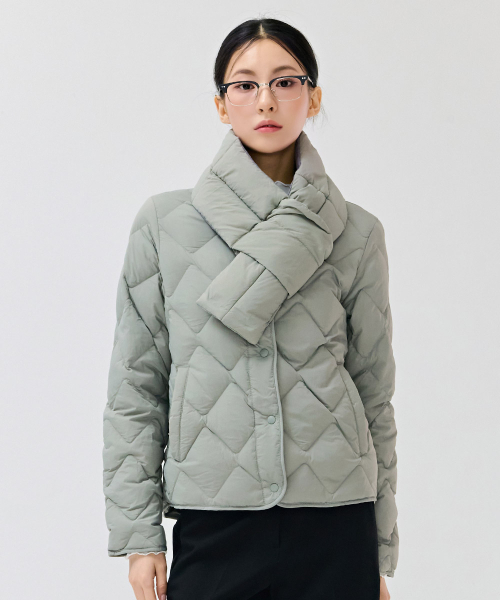 CHASECULT(チェイスカルト)の「女性 軽量ダウン キルティング ジャンパー-DFZG4751C0V(ダウンジャケット/コート・レディース・カーキ・100/85/95/90)」の3枚目の写真