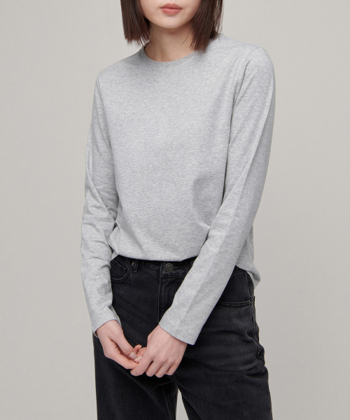 MUSINSA STANDARD WOMAN（ムシンサスタンダードウーマン）の「ウィメンズフレキシブルクルーネック長袖Tシャツ[ミディアムグレー]（Tシャツ/カットソー・レディース・その他・SMALL/MEDIUM/LARGE/X-LARGE/X-SMALL）」の3枚目の写真