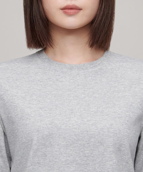MUSINSA STANDARD WOMAN（ムシンサスタンダードウーマン）の「ウィメンズフレキシブルクルーネック長袖Tシャツ[ミディアムグレー]（Tシャツ/カットソー・レディース・その他・SMALL/MEDIUM/LARGE/X-LARGE/X-SMALL）」の6枚目の写真