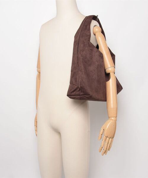 Shelly island（シェリーアイランド）の「エコスウェードショルダーバッグ（ショルダーバッグ・レディース・ブラウン/ブラック・FREE）」の13枚目の写真