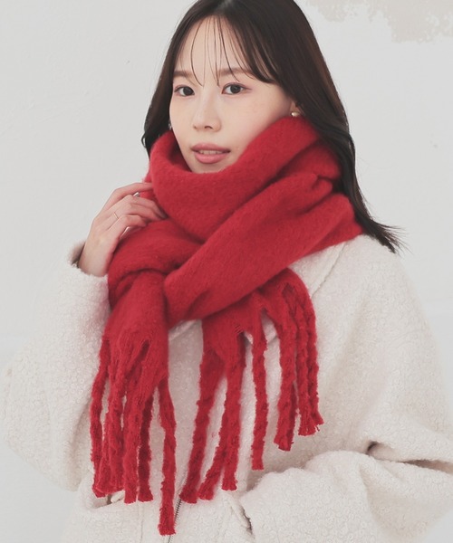 Honeys（ハニーズ）の「太フリンジマフラー・無地（マフラー・レディース・ブラウン/レッド/アイボリー/ライトピンク/ブルー・FREE）」の14枚目の写真