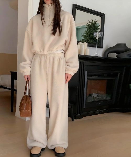 Aelina(エリナ)の「ボアスタンドカラージップストップス&スラックスセットアップ(セットアップ・レディース・ベージュ/ピンク・FREE)」の6枚目の写真