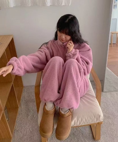 Aelina(エリナ)の「ボアスタンドカラージップストップス&スラックスセットアップ(セットアップ・レディース・ベージュ/ピンク・FREE)」の10枚目の写真