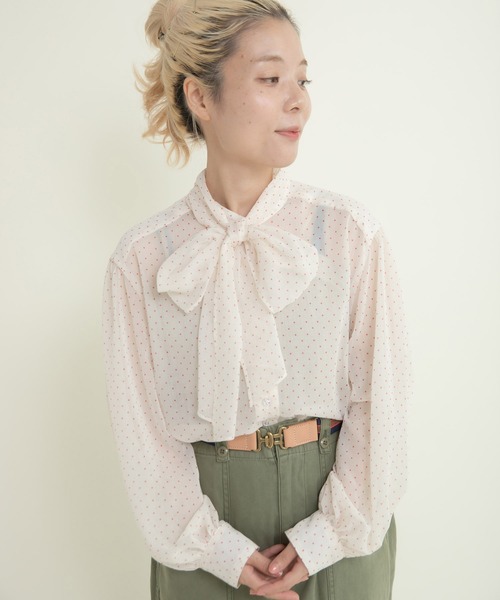 Dot&Stripes CHILD WOMAN(ドットアンドストライプス チャイルドウーマン)の「☆シアードットプリント ボウタイブラウス(シャツ/ブラウス・レディース・アイボリー/ブラック・FREE)」の1枚目の写真