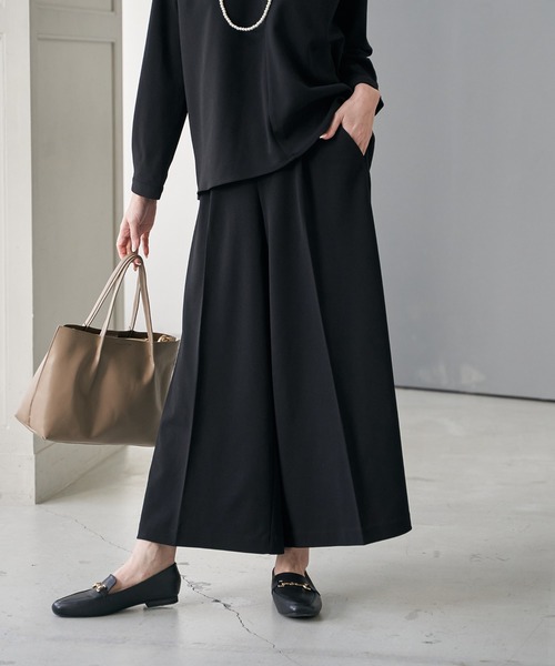 ikka（イッカ）の「【フォーマル対応／2点セット】GOKU楽 長袖フレアセット【洗濯機で洗える】（パンツドレス・レディース・ブラック/ネイビー・M/L/S/XL）」の9枚目の写真