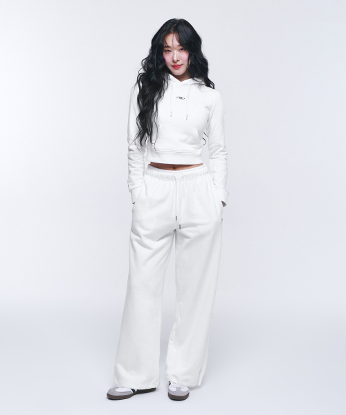BORN TO WIN（ボーントゥウィン）の「W B PENDANT COTTON CROP HOODIE [WHITE]（パーカー・レディース・その他・1/2）」の5枚目の写真