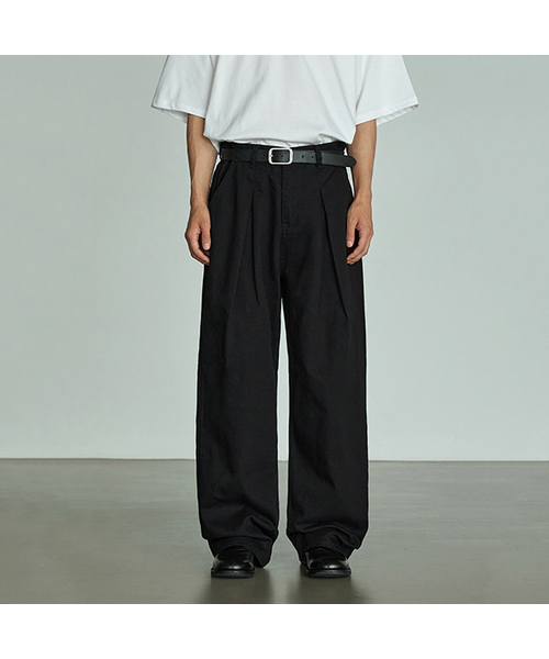 P.IN.O(ピインオ)の「776 コットンワンタックワイドパンツ(その他パンツ・メンズ・ホワイト/サンドベージュ/ベージュ/ライトブラウン/ブラック/ライトベージュ・SMALL/MEDIUM/LARGE/X-LARGE)」の1枚目の写真