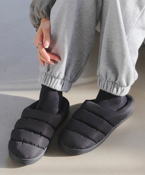 KOBE LETTUCE(コウベレタス)の「モックシューズ ウィンターサンダル(サンダル・レディース・カーキ/ブラック/ベージュ・L/M)」の4枚目の写真