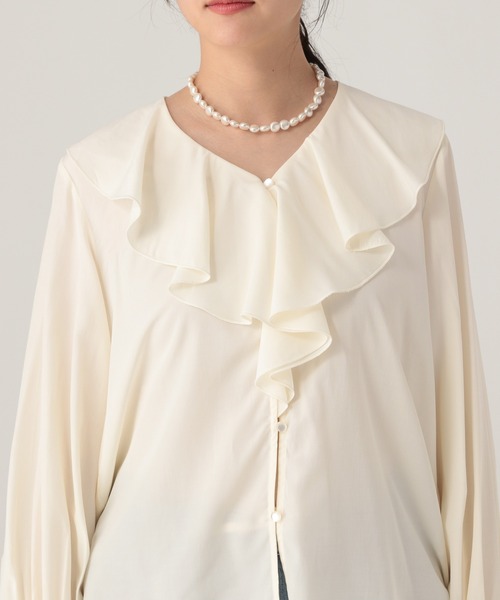 Elura（エルーラ）の「フリルVネックブラウス/634720（シャツ/ブラウス・レディース・オフホワイト/ライトブルー・FREE）」の14枚目の写真