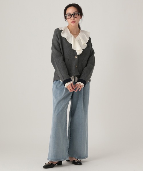 Elura（エルーラ）の「フリルVネックブラウス/634720（シャツ/ブラウス・レディース・オフホワイト/ライトブルー・FREE）」の4枚目の写真