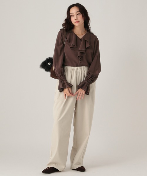 Elura（エルーラ）の「フリルVネックブラウス/634720（シャツ/ブラウス・レディース・オフホワイト/ライトブルー・FREE）」の7枚目の写真