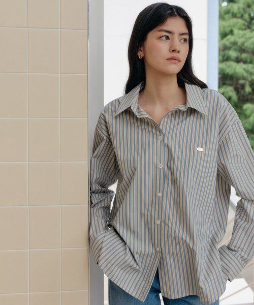 YUPPE(ヨッペ)の「CHARM STRIPE SHIRT_BEIGE(シャツ/ブラウス・レディース・その他・FREE)」の1枚目の写真
