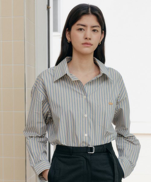 YUPPE(ヨッペ)の「CHARM STRIPE SHIRT_BEIGE(シャツ/ブラウス・レディース・その他・FREE)」の3枚目の写真