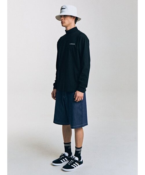 CONTEMENT(コンテメント)の「「運が良い気分」モックネックTシャツ(Tシャツ/カットソー・メンズ・ブラック・MEDIUM/LARGE)」の2枚目の写真