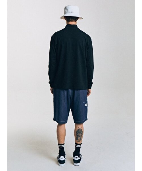 CONTEMENT(コンテメント)の「「運が良い気分」モックネックTシャツ(Tシャツ/カットソー・メンズ・ブラック・MEDIUM/LARGE)」の3枚目の写真