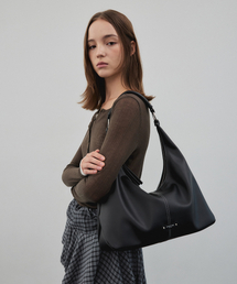 CHRISTINE PROJECT（クリスティンプロジェクト）の「FLOW HOBO BAG MEDIUM(BLACK PEPPER)（ショルダーバッグ・レディース）」