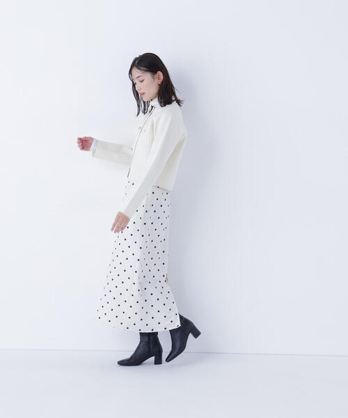 NATURAL BEAUTY BASIC（ナチュラルビューティーベーシック）の「◇エンブレムボタンニットジャケット（カーディガン/ボレロ・レディース・イエロー/ブラック/ピンク/オフホワイト・FREE）」の16枚目の写真