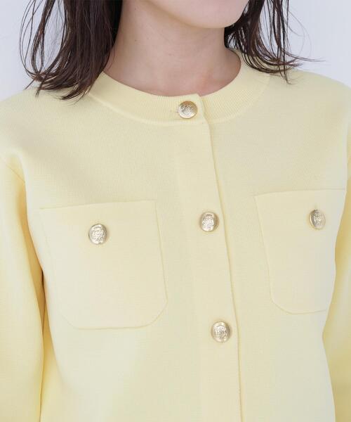 NATURAL BEAUTY BASIC（ナチュラルビューティーベーシック）の「◇エンブレムボタンニットジャケット（カーディガン/ボレロ・レディース・イエロー/ブラック/ピンク/オフホワイト・FREE）」の16枚目の写真