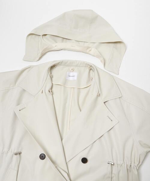 URBAN RESEARCH（アーバンリサーチ）の「フーディー2WAYトレンチコート（トレンチコート・レディース・ベージュ/ライトベージュ・38/36）」の5枚目の写真