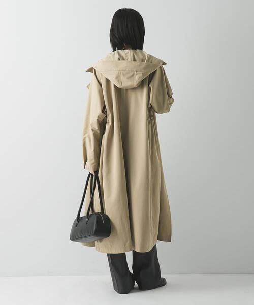 URBAN RESEARCH（アーバンリサーチ）の「フーディー2WAYトレンチコート（トレンチコート・レディース・ベージュ/ライトベージュ・38/36）」の16枚目の写真