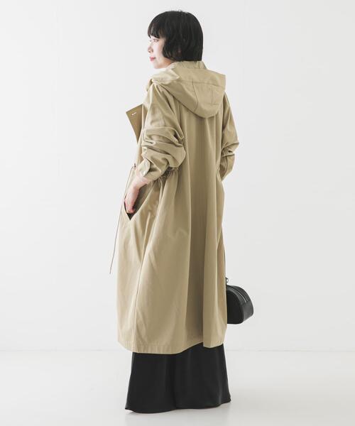 URBAN RESEARCH（アーバンリサーチ）の「フーディー2WAYトレンチコート（トレンチコート・レディース・ベージュ/ライトベージュ・38/36）」の10枚目の写真