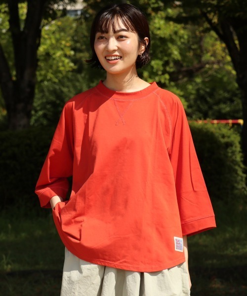 KRIFF MAYER Lady's Collection（クリフメイヤーレディースコレクション）の「【日焼け対策･接触冷感】冷涼UVカット7分袖ゆるT（Tシャツ/カットソー・レディース・ブラック/ナチュラル/カラフル/レッド/ネイビー・LARGE/MEDIUM）」の4枚目の写真