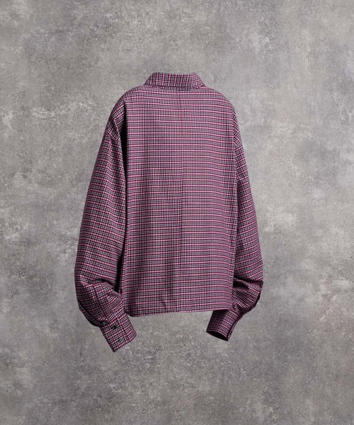 ADRER(アドラー)の「Cropped Regular Collar Silhouette Shirt / クロップド・レギュラーカラー・シルエット・シャツ(シャツ/ブラウス・メンズ・ブルー系1/ホワイト系1/ブラック系1/ブラック系2/ライトブルー/ブラック/ホワイト/レッド系1・M/S/XS/L)」の16枚目の写真