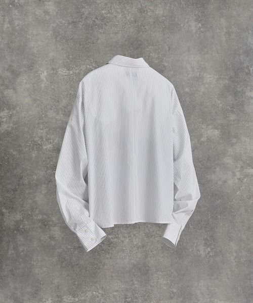 ADRER（アドラー）の「Cropped Regular Collar Silhouette Shirt