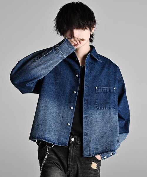 ADRER（アドラー）の「Cropped Regular Collar Silhouette Shirt / クロップド・レギュラーカラー・シルエット・シャツ（シャツ/ブラウス・メンズ・ブルー系1/ホワイト系1/ブラック系1・M/S/XS/L）」の6枚目の写真