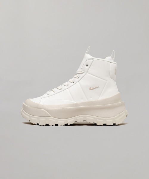NIKE(ナイキ)の「NIKE WMNS BLAZER ROAM MID FQ9065-100(スニーカー・レディース・ホワイト・23.5cm/24cm/24.5cm)」の1枚目の写真