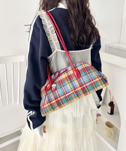 SOLLON.（ソルロン）の「柄アソートロングハンドルボストンバッグ（ボストンバッグ・レディース・ブラック系その他/ブラック/レッド・FREE）」の20枚目の写真