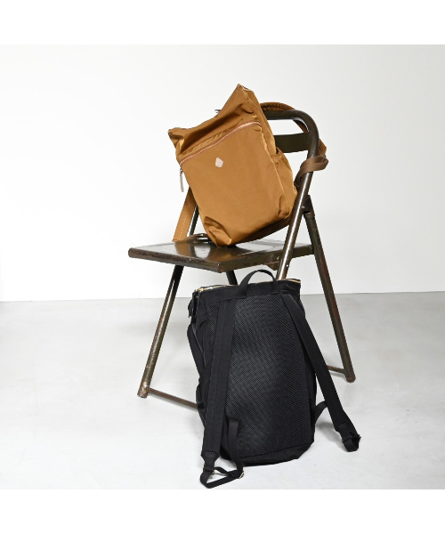 CLEDRAN(クレドラン)の「【軽量】CL3935 CROIR BIG POCKET RUCK(バックパック/リュック・レディース・グレー/オリーブ/マスタード/ブラック・FREE)」の2枚目の写真