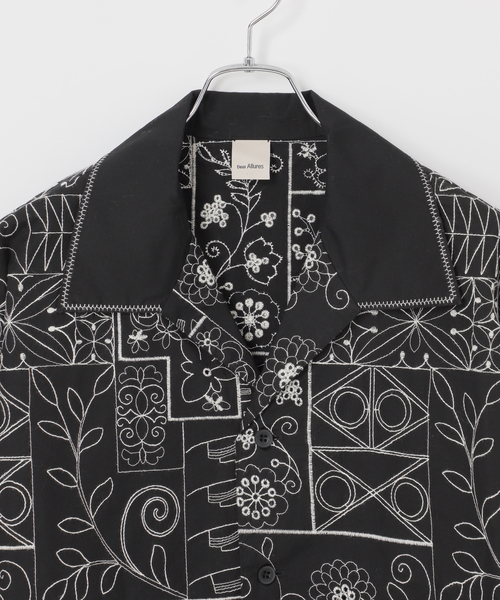B.C STOCK（ベーセーストック）の「【Deux Allures/ドゥ アリュール】エンブロイダリー オープンカラーシャツ（シャツ/ブラウス・メンズ・ブルー/ブラック・FREE）」の16枚目の写真