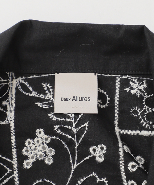 B.C STOCK（ベーセーストック）の「【Deux Allures/ドゥ アリュール】エンブロイダリー オープンカラーシャツ（シャツ/ブラウス・メンズ・ブルー/ブラック・FREE）」の3枚目の写真