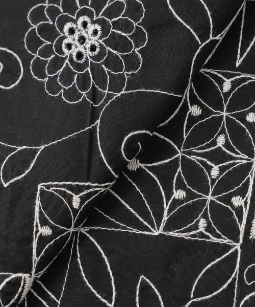 B.C STOCK（ベーセーストック）の「【Deux Allures/ドゥ アリュール】エンブロイダリー オープンカラーシャツ（シャツ/ブラウス・メンズ・ブルー/ブラック・FREE）」の4枚目の写真