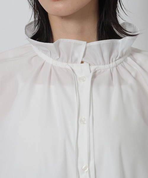 LAKOLE（ラコレ）の「フリルネックブラウス / 642697（その他トップス・レディース・ホワイト/その他1/サックスブルー・FREE）」の20枚目の写真