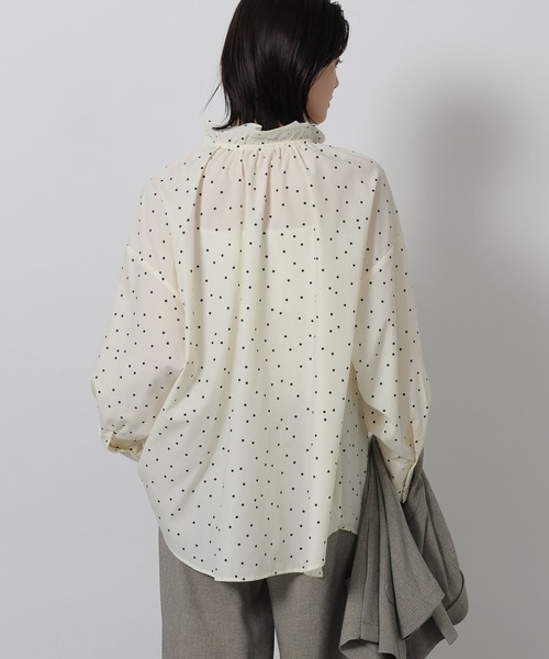 LAKOLE（ラコレ）の「フリルネックブラウス / 642697（その他トップス・レディース・ホワイト/その他1/サックスブルー・FREE）」の15枚目の写真