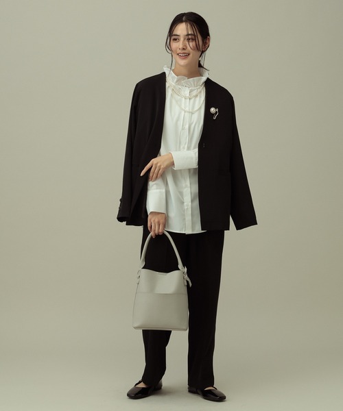 LAKOLE（ラコレ）の「フリルネックブラウス / 642697（その他トップス・レディース・ホワイト/その他1/サックスブルー・FREE）」の5枚目の写真