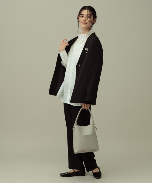 LAKOLE（ラコレ）の「フリルネックブラウス / 642697（その他トップス・レディース・ホワイト/その他1/サックスブルー・FREE）」の8枚目の写真