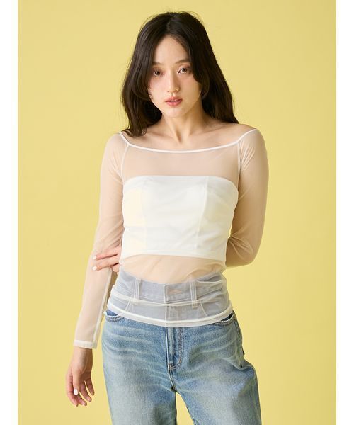 LILY BROWN(リリーブラウン)の「シアーファンデノンワイヤー/オフショルダートップス(Tシャツ/カットソー・レディース・ホワイト/ブラック・4/3/2/1)」の4枚目の写真