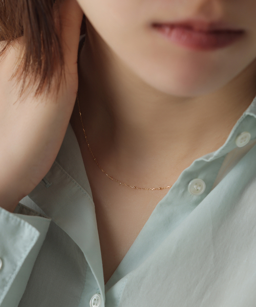Lilas(リラ)の「スタッドチェーンネックレス K18(ネックレス・レディース・ゴールド・FREE)」の2枚目の写真