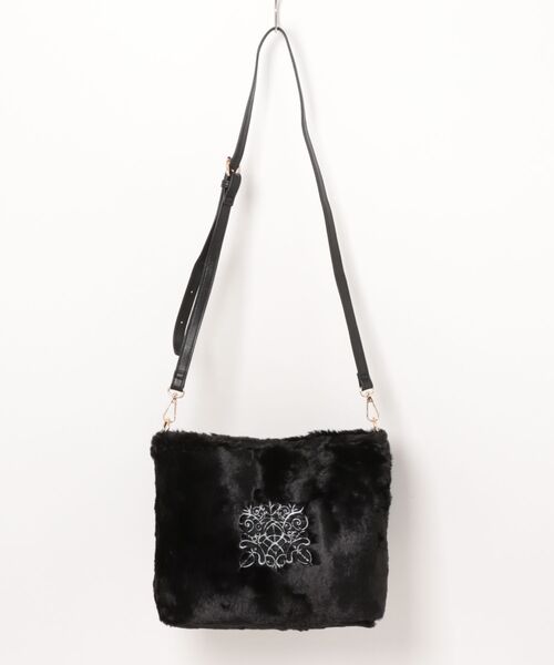 macocca(マコッカ)の「刺繍 2WAY エコファーバッグ(ハンドバッグ・レディース・ブラック/グレー/モカ・FREE)」の1枚目の写真