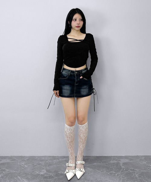FOLLOWIN(フォロウィン)の「【3color/パット付き】クロスラインネックデザインロングスリーブ(Tシャツ/カットソー・レディース・ホワイト/グレー/ブラック・FREE)」の18枚目の写真