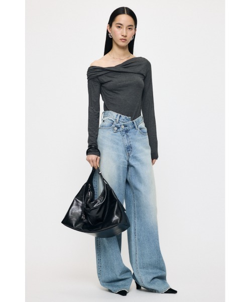 MOUSSY（マウジー）の「ASYMMETRY TWIST NECK トップス（Tシャツ/カットソー・レディース・ブラック/杢グレー/ライトピンク・FREE）」の20枚目の写真