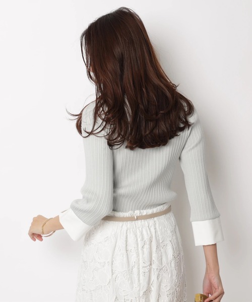 JUSGLITTY(ジャスグリッティー)の「7分袖シャツカラーニット(ニット/セーター・レディース・グレイッシュベージュ/ミント/ネイビー/ホワイト・2)」の19枚目の写真