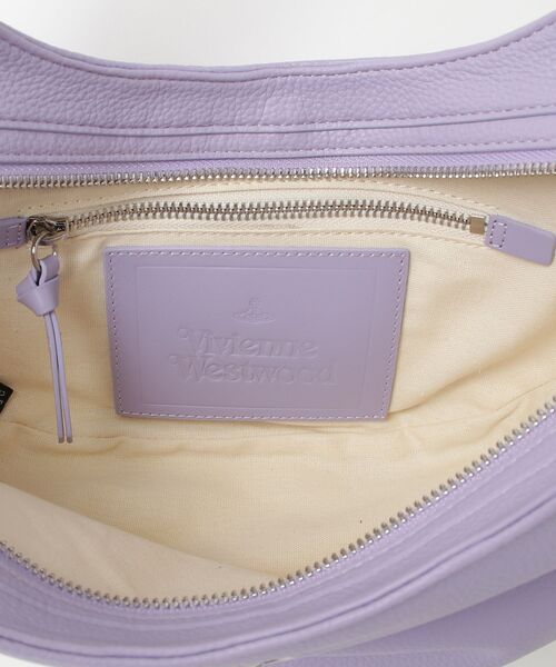 Vivienne Westwood（ヴィヴィアンウエストウッド）の「PU GRAIN ROUND TOTE SMALL（トートバッグ・レディース・パープル/ブラック・FREE）」の6枚目の写真
