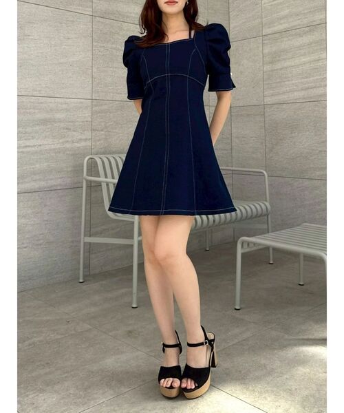 dazzlin(ダズリン)の「2WAYスイッチングステッチワンピース(ワンピース・レディース・その他1/インディゴブルー/オフホワイト・MEDIUM/SMALL)」の10枚目の写真